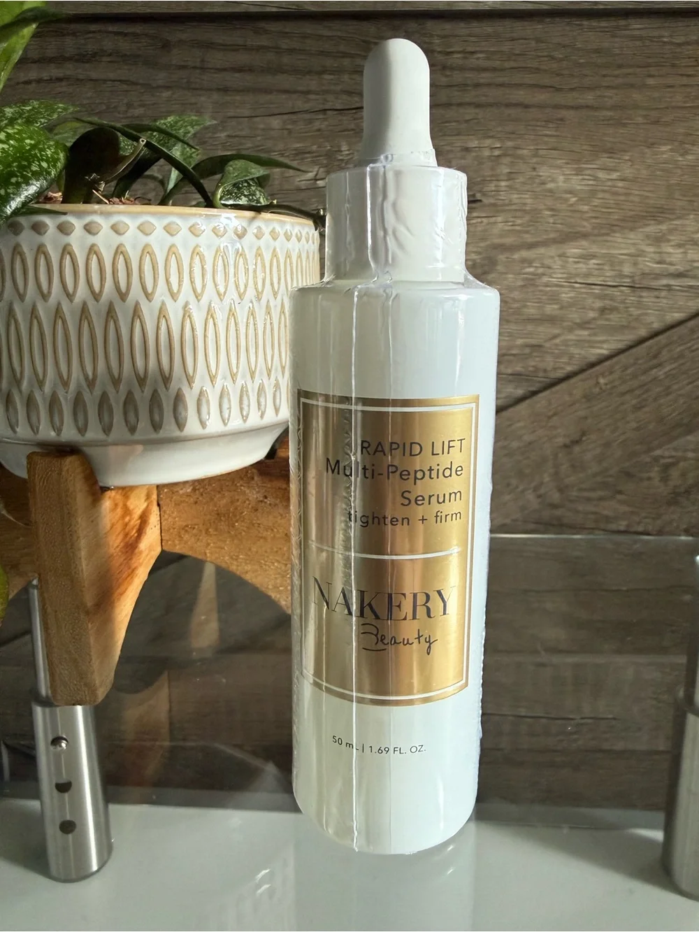 Nakery Beauty Rapid Lift Multi-Peptide Serum - White & Gold